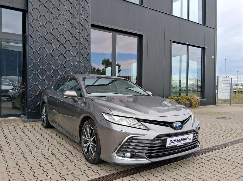 Toyota Camry EXECUTIVE 2.5 Hyb. 160 kW - fotka 7 z 31