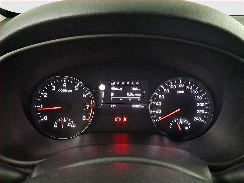 Kia Sportage (2017) 1.6 GDI, Navi, Tempomat - fotka 11 z 22