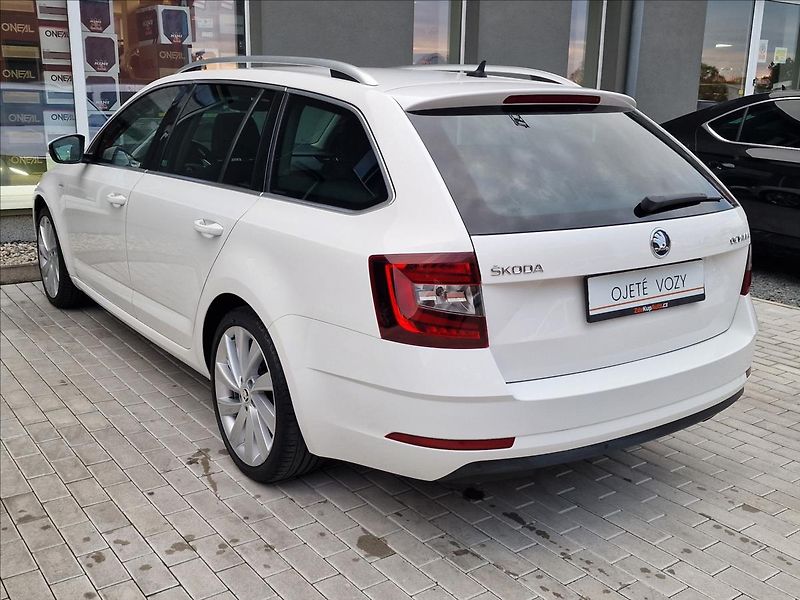 Škoda Octavia 2.0TDI 110kW DSG L&k, ČR, 1.Ma - fotka 8 z 50