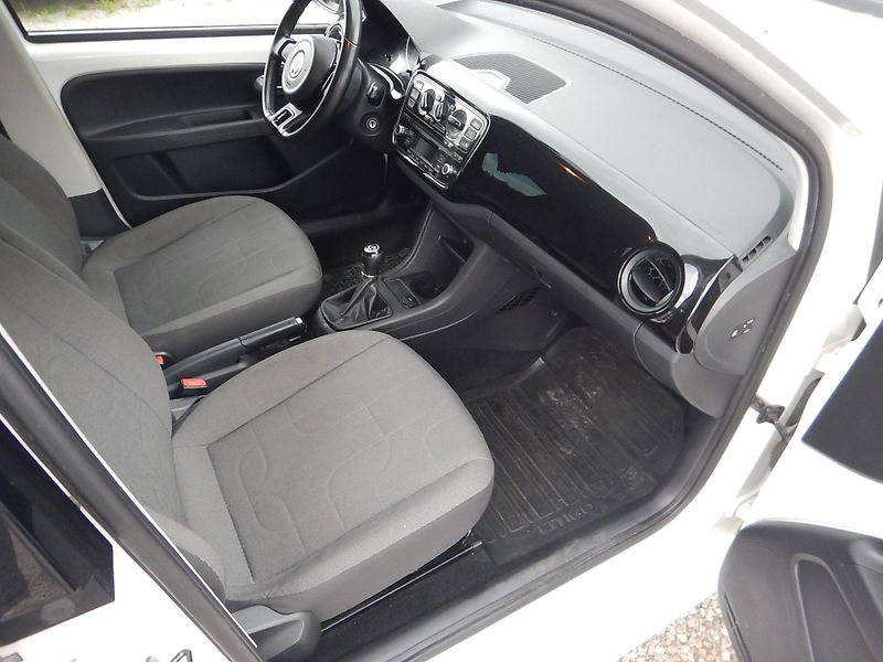 Volkswagen up! 1.0i, CNG, KLIMA - fotka 13 z 32