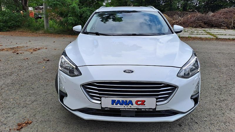 Ford Focus 1.5 EcoBlue Titanium Automat - fotka 2 z 27
