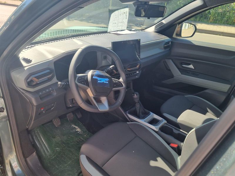 Dacia Bigster (2026) Extreme mild hybrid 140    - fotka 8 z 8