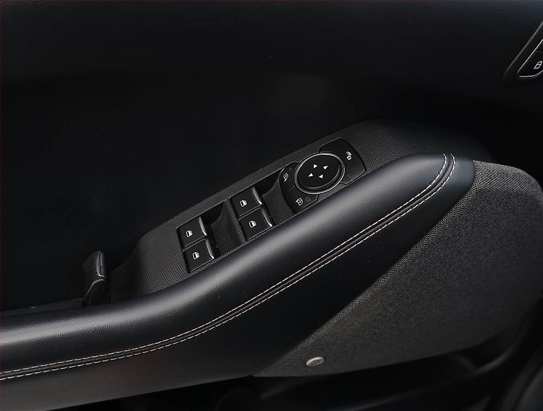 Ford Mustang Mach-E (2021) Standard Range RWD, SoH 94% - fotka 27 z 31