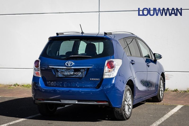 Toyota Verso 1.8 Valvematic Multidrive  Act - fotka 2 z 26