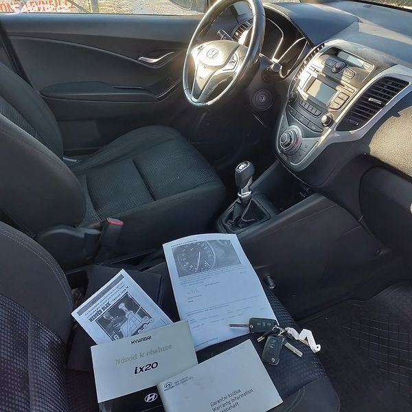 Hyundai ix20 KUP CZ,KRÁSNÁ,CENA,SERVISKA - fotka 8 z 24