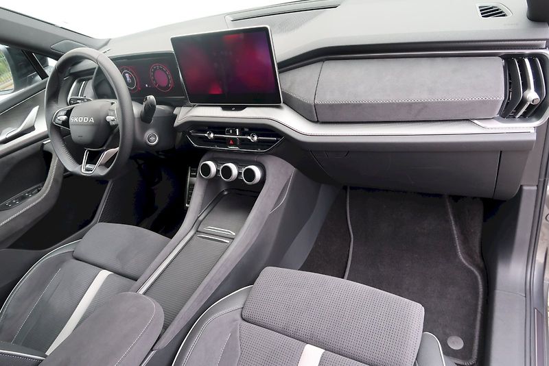 Škoda Kodiaq (2025) SposrtLine 2,0 TDi/142 kW 4X4 - fotka 10 z 32