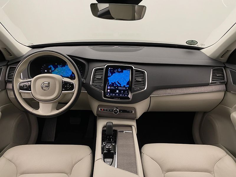 Volvo XC90 B5 AWD CORE AUT CZ 7M - fotka 2 z 63
