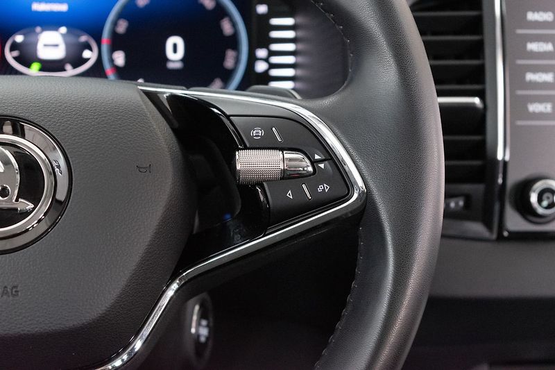 Škoda Karoq 1.5 TSI STYLE+*TAŽNÉ*DSG*ČR* - fotka 21 z 44