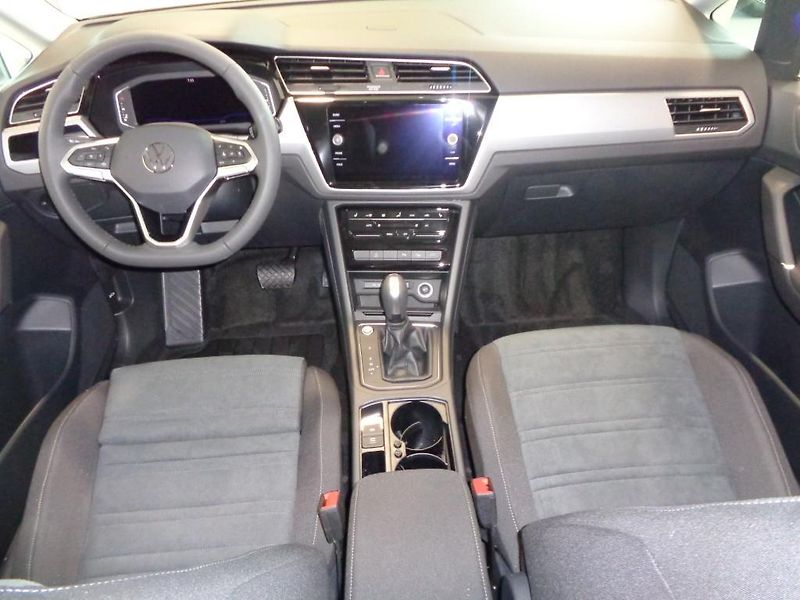Volkswagen Touran 1.5 TSI 7DSG PEOPLE  110 KW - fotka 12 z 30