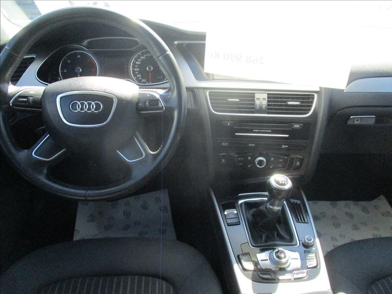 Audi A4 Avant 2,0 TDI, quattro, servis - fotka 17 z 45