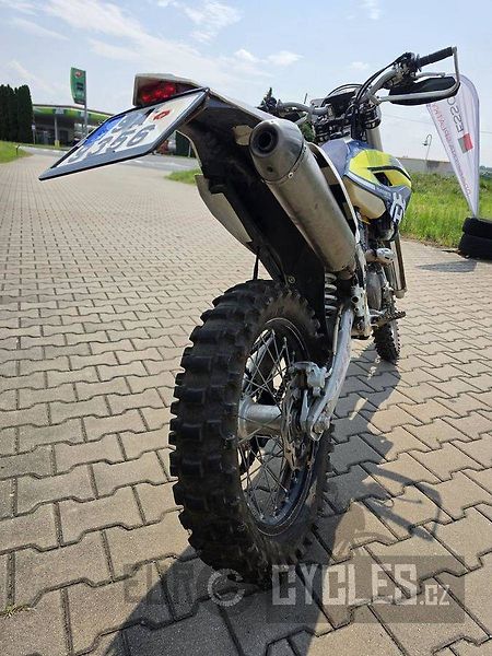 Husqvarna FE 350 (2016) - fotka 6 z 12