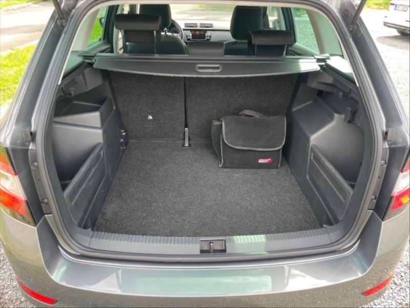 Škoda Fabia 1,0 TSI 70 Ambition - fotka 6 z 11