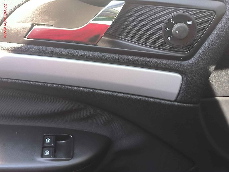 Škoda Octavia (2008) 1.6 MPi, Ambiente, TZ, +kola - fotka 13 z 15