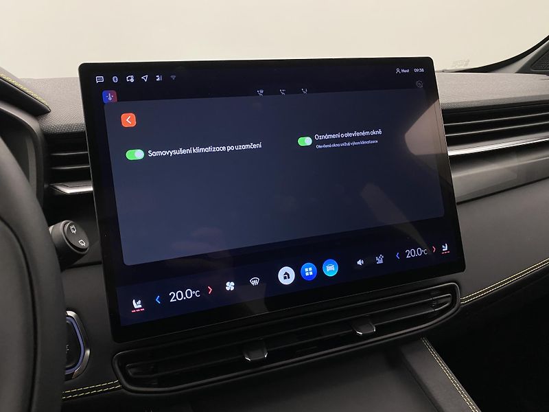 Lynk & Co 01 CORE PHEV AUT CZ 1.maj - fotka 39 z 72