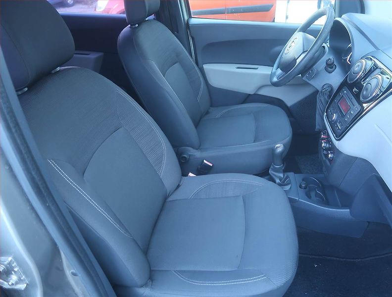 Dacia Lodgy (2012) 1.6 8V - fotka 9 z 14