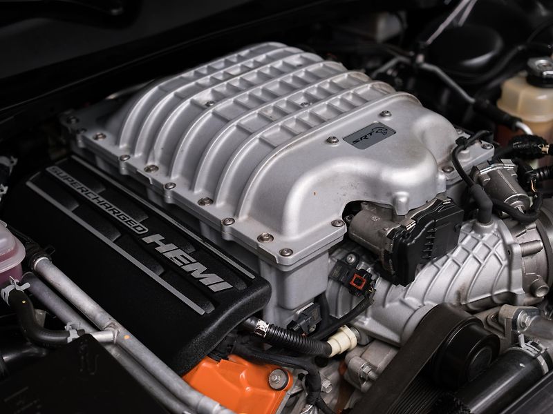 Dodge Challenger SRT HELLCAT 6.2 V8 | 527 kW  - fotka 25 z 56