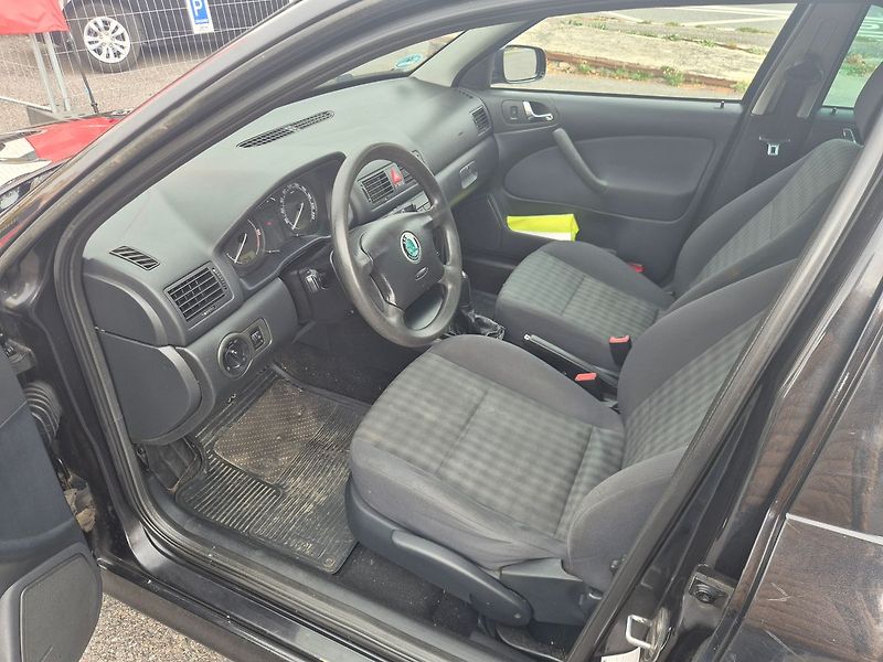 Škoda Octavia 1.9TDi 74Kw, STK do 02/2028 - fotka 9 z 18