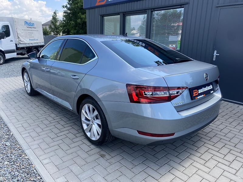 Škoda Superb 2.0TDI110kW-1xMAJ.-CZ-66 000KM - fotka 3 z 43