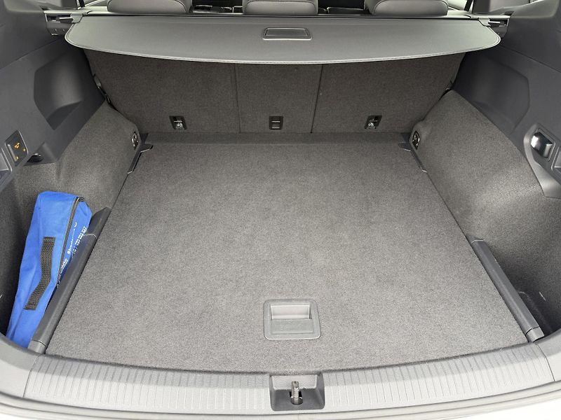 Volkswagen Tiguan Allspace R-Line 2,0 TDi/110kW 4x4 DSG  - fotka 76 z 106
