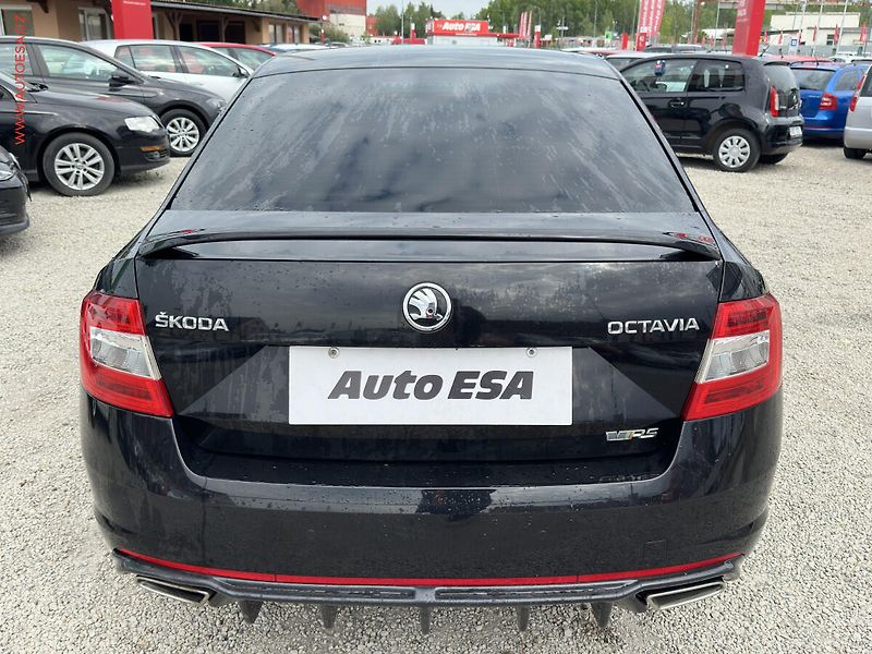 Škoda Octavia (2016) 2.0TDi, ČR, DSG, bixen - fotka 5 z 19