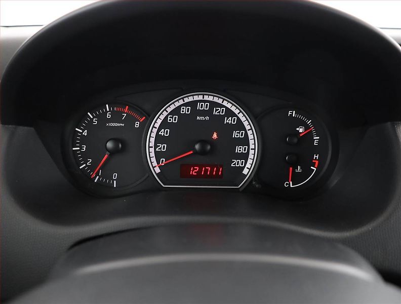 Suzuki Swift (2010) 1.3 i, Serv.kniha, rezervace - fotka 9 z 13