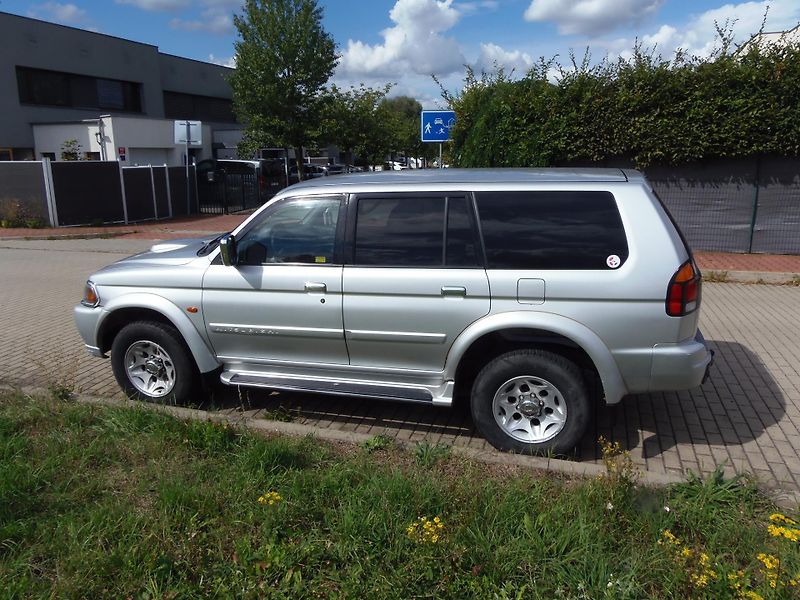 Mitsubishi Pajero Sport (2003) 2.5 TD 4x4 tažné 2.8t NOVÁ STK - fotka 8 z 23