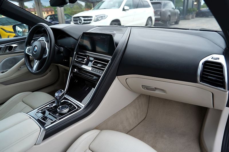 BMW Řada 8 M850i xDrive /Laser/530 PS - fotka 37 z 50
