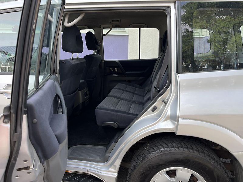 Mitsubishi Pajero 3.2 DID bez koroze - fotka 14 z 33