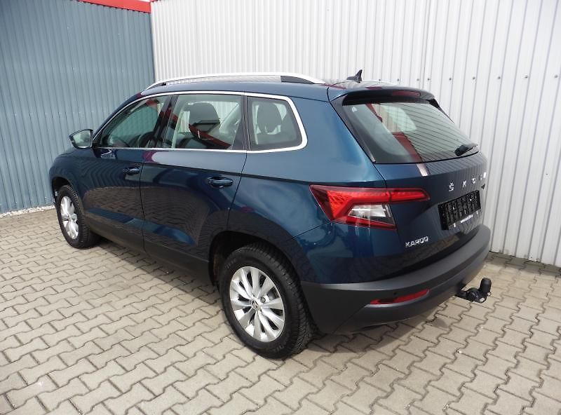 Škoda Karoq 1,0 TSi Style, Navi, Kamera, V - fotka 4 z 19