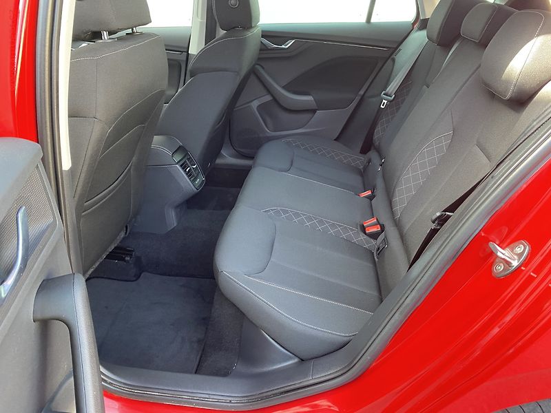 Škoda Kamiq (2020) 1.0 G-TEC, Ambition, LED - fotka 10 z 17