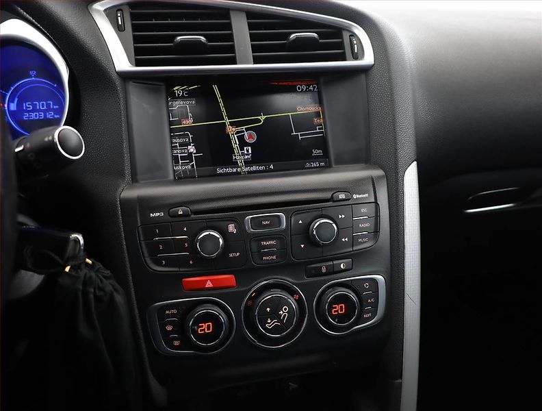 Citroën DS4 (2012) 2.0 BlueHDI, Serv.kniha, Navi - fotka 10 z 18