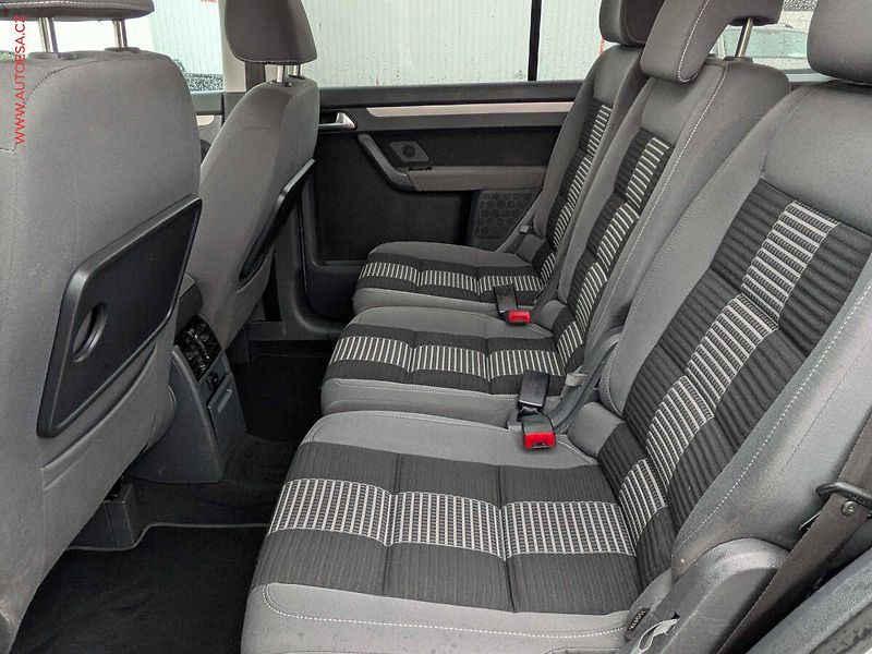 Volkswagen Touran (2008) 1.4 TSi, AC, navi - fotka 10 z 13