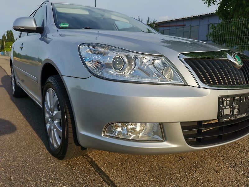 Škoda Octavia 2,0TDI 103 kW  CR ELEGANCE - fotka 10 z 49