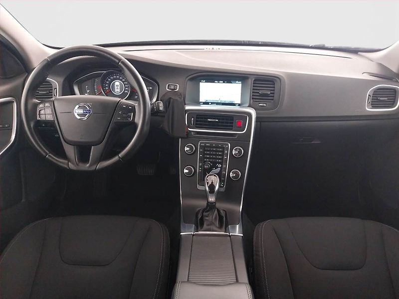 Volvo V60 (2015) D3 2.0, Automat, Navi - fotka 8 z 20