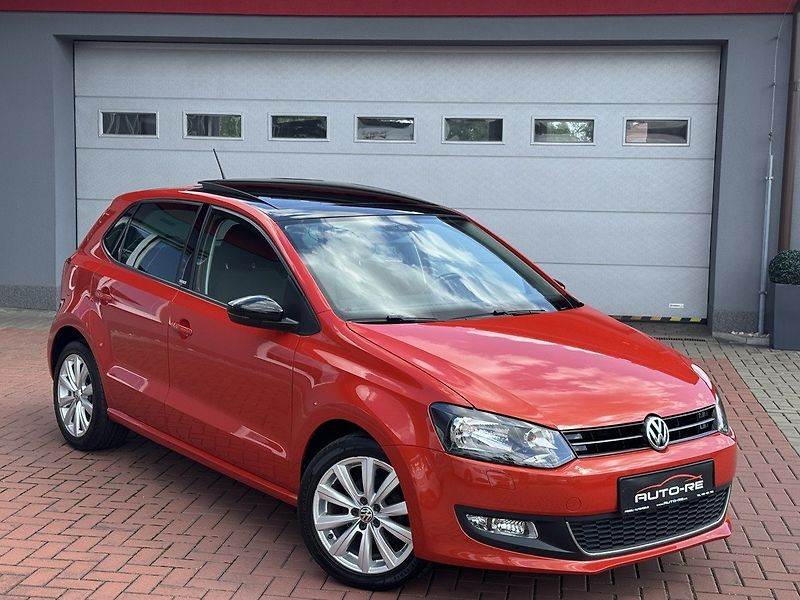 Volkswagen Polo (2011) 1.4i Style Klima Panorama - fotka 1 z 48