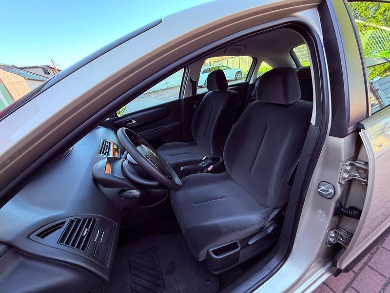 Citroën C4 1.4 Advance, Tažné, 116 tkm - fotka 12 z 20