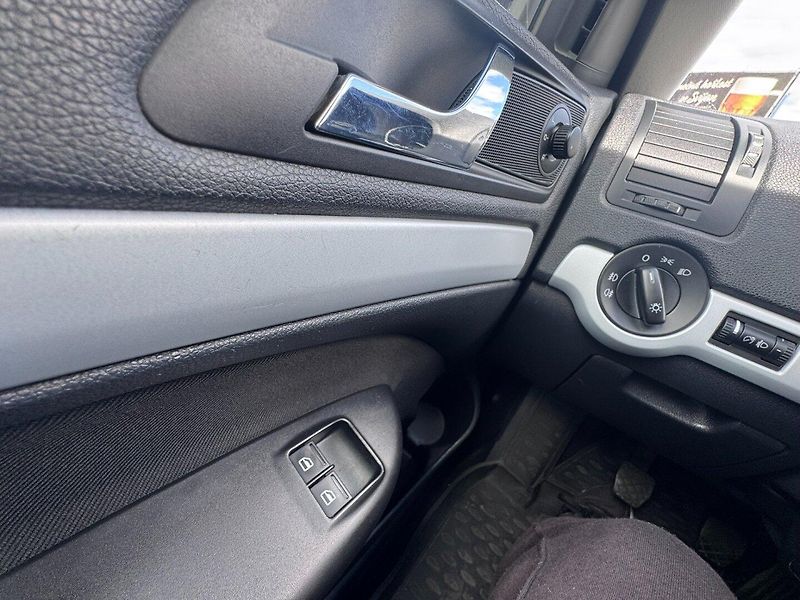 Škoda Octavia (2009) 1,4 TSI 90 KW STK KOLA - fotka 26 z 50