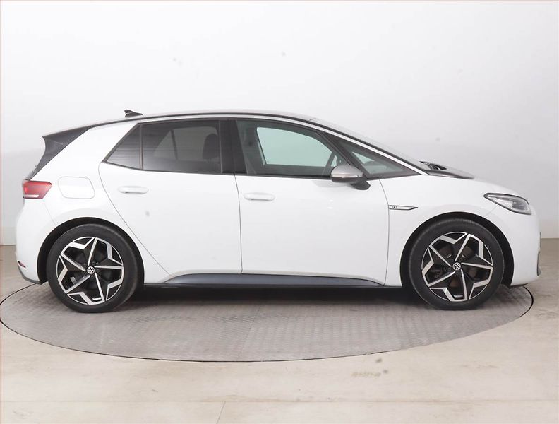 Volkswagen ID.3 (2020) 1st (62 kWh), SoH 90% - fotka 6 z 18