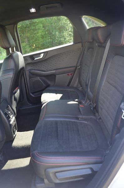 Ford Kuga (2020) ST Line X - fotka 27 z 42