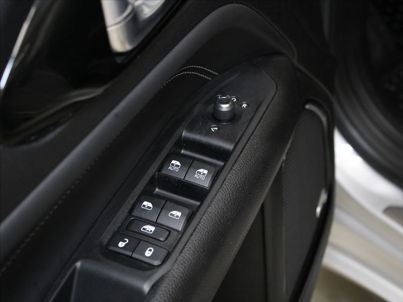 Jeep Compass 1,3 T 110kW AT S Výprodej! - fotka 20 z 30