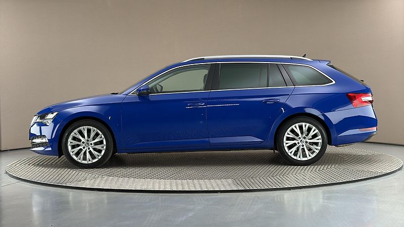 Škoda Superb 2.0 TSI DSG Style Combi - fotka 4 z 29