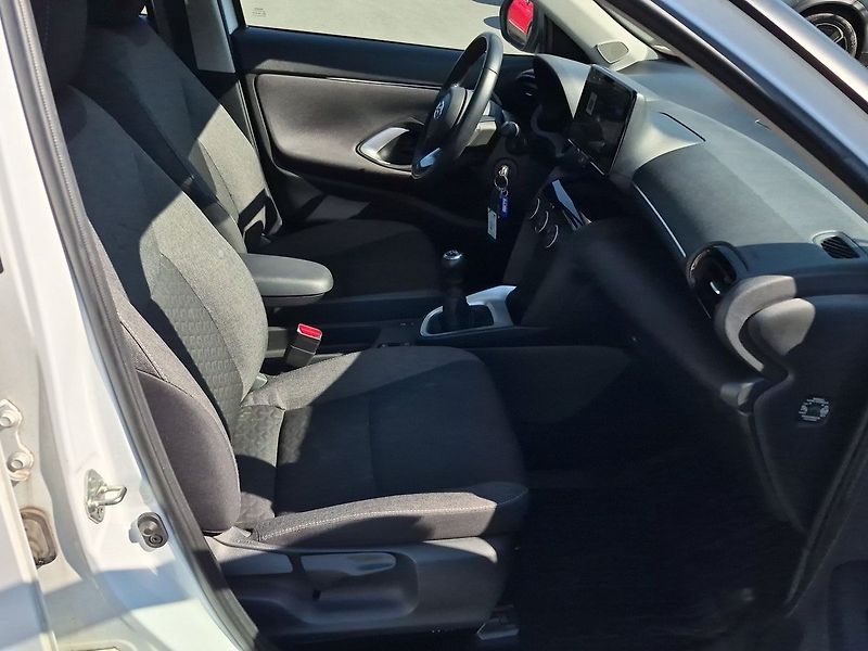 Toyota Yaris Cross 1,5 Dynamic Force Comfort TECH - fotka 12 z 25