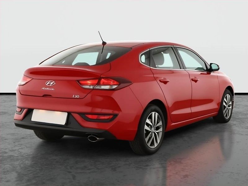 Hyundai i30 (2018) 1.0 T-GDI, Tempomat - fotka 5 z 17