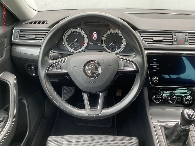 Škoda Superb (2020) 2.0 TDi, Style, LED, navi - fotka 11 z 18