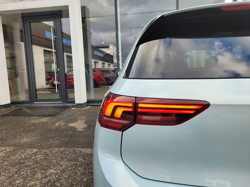 Volkswagen Golf (2025) 1.5 TSI People - fotka 7 z 54