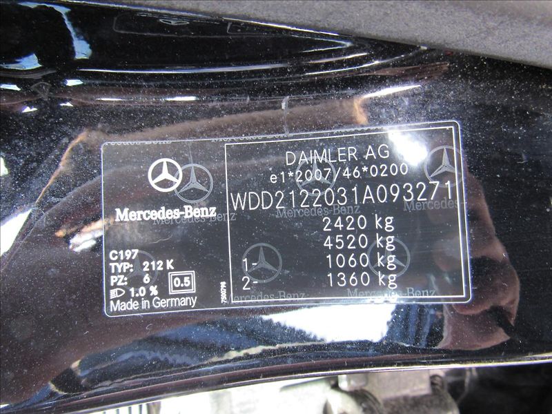Mercedes-Benz Třídy E 2,1 E 250 CDI 150kW Avantgarde - fotka 30 z 38