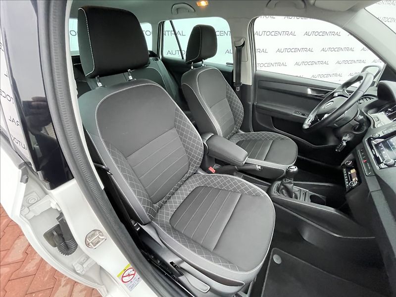 Škoda Fabia 1,0 TSi,1.maj.,ČR,po servisu - fotka 21 z 23