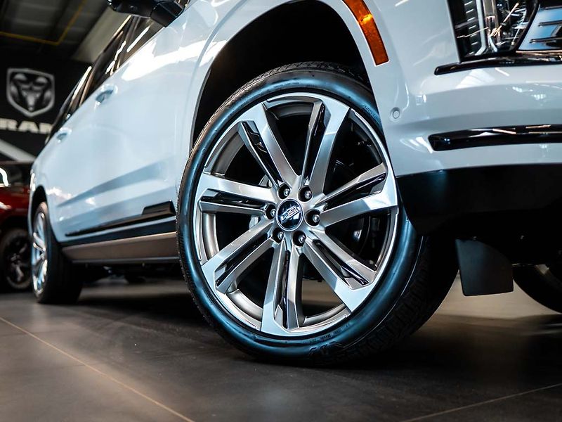 Cadillac Escalade (2026) 6.2 ESV Sport Platinum 2026 - fotka 50 z 50