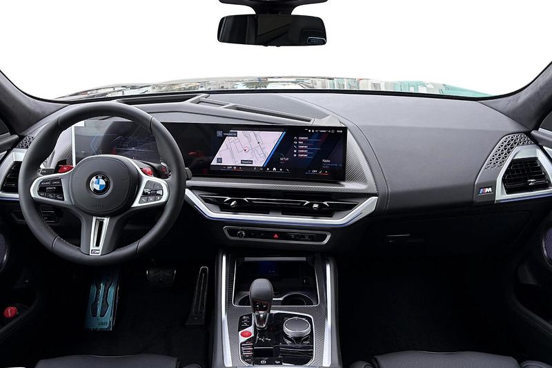 BMW XM 50e - fotka 3 z 11