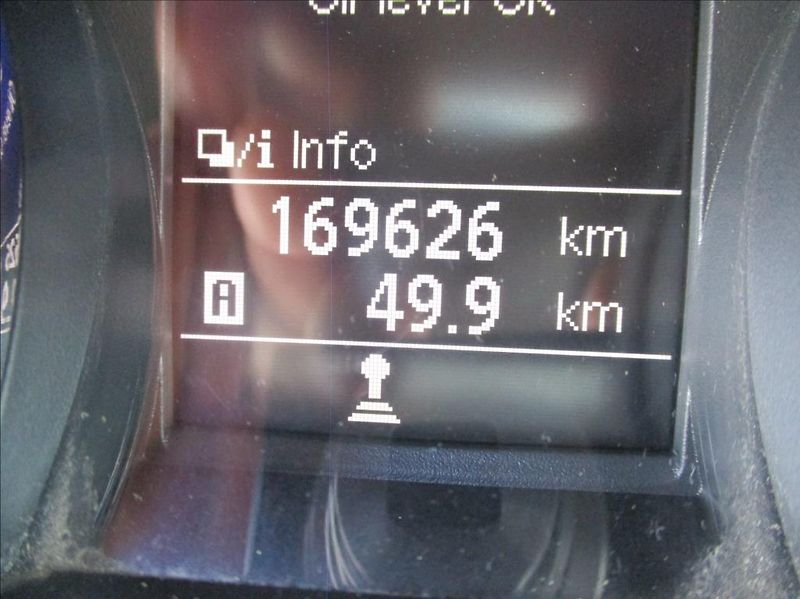 Nissan Qashqai 1,6 i+LPG, klima, tažné, - fotka 14 z 23